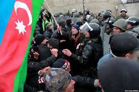 Qubada "boru mafiyası"na görə qubalılarla polis arasında qarşıdurma