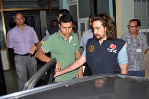 AKP “Gülən camaatı”nın önəmli isimlərini həbs etdi