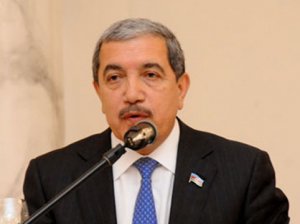 Hakim deputata qarşı işdən imtina etdi!