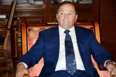 Azərbaycanlı oliqarx dünya gözəllərini Bakıya yığır