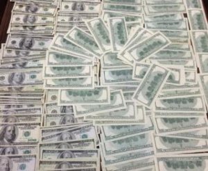 Bakıda saxta dollar tüğyanı