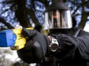 Azərbaycan polisinə yeni silah veriləcək - TƏFƏRRÜAT