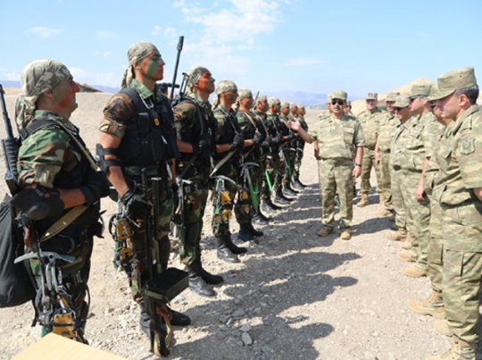 Azərbaycan Ordusunun irimiqyaslı təlimlərindən yeni görüntülər - Fotolar