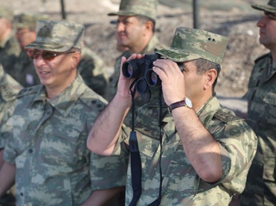 Azərbaycan Ordusunun irimiqyaslı təlimlərindən yeni görüntülər - Fotolar