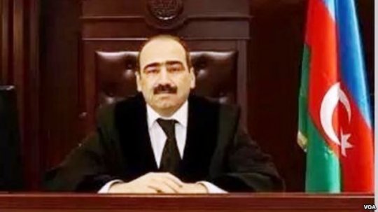 Rüşvətdə suçlanan sabiq hakimdən məhkəmə sədrinə yeni ittihamlar