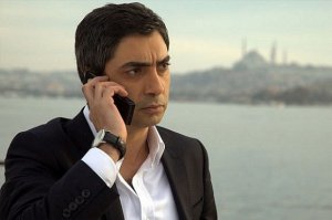 Polad Alemdar "Kurtlar Vadisi"ndən ayrılır