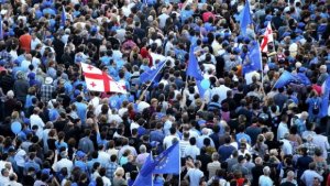Gürcüstanda siaysi böhran: 10 səfir istefa verdi