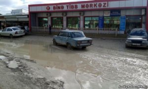 Binədə etirazlar və həbslərdən sonra yola çınqıl döşədilər