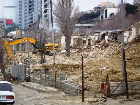 Hüququ pozulan "Sovetski" sakini prezidentə müraciət etdi