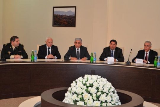 Qaradağda “Mənim üçrəngli bayrağım” mövzusunda dəyir masa keçirilib