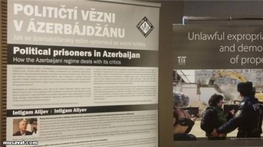 Beynəlxalq tədbirdə Azərbaycanla bağlı qalmaqal - (Fotolar)