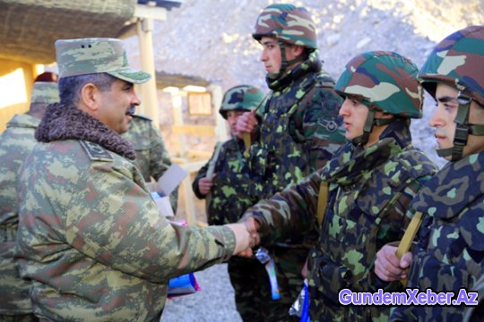 Zakir Həsənov ön cəbhədə (FOTO)