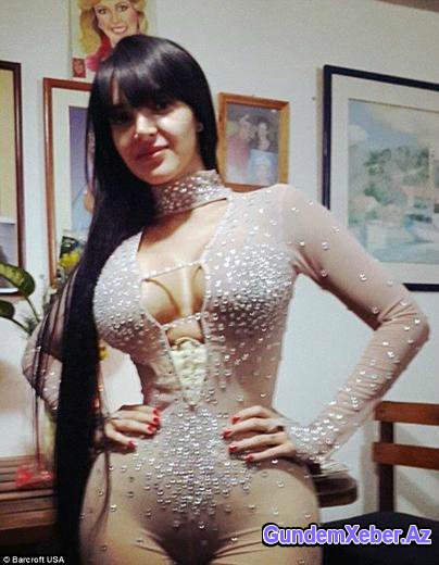 Bu qız porno ulduzu kölgədə qoydu (+18 FOTOLAR)