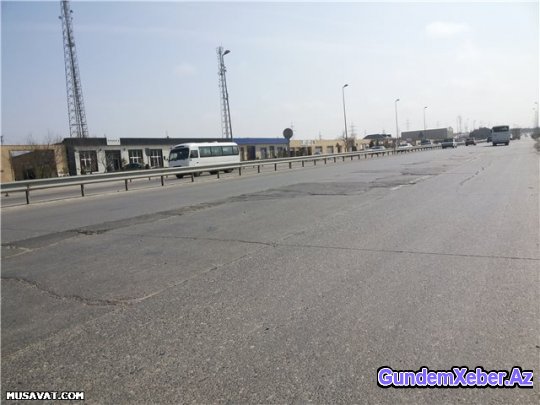 Bakı-Sumqayıt yolu bərbad hala düşüb