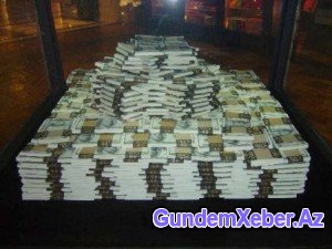 Azərbaycandan böyük həcmdə pul çıxaran şəbəkə devalvasiyadan milyardlarla dollar qazanıb