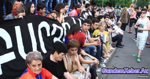 Ermənistanda mitinq belə dağıdıldı - VIDEO Ermənistanda mitinq belə dağıdıldı - VIDEO
