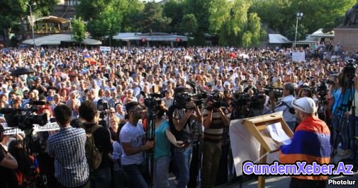 Ermənistanda mitinq belə dağıdıldı - VIDEO Ermənistanda mitinq belə dağıdıldı - VIDEO