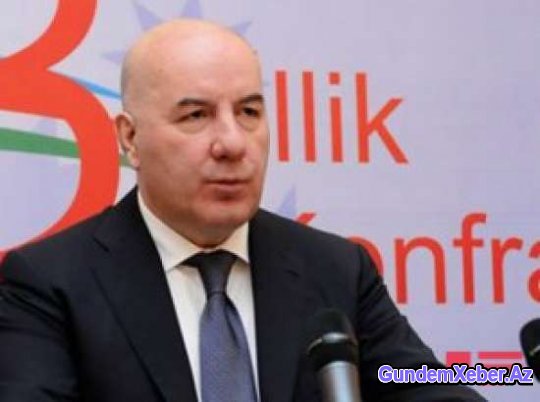 Elman Rüstəmov kreditlər üzrə faiz dərəcələrinin yuxarı həddinə məhdudiyyət qoydu