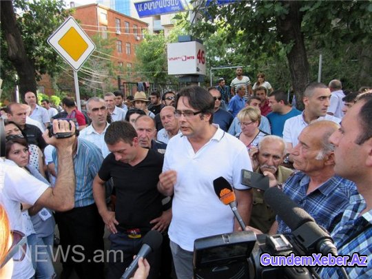 İrəvanı qan gölünə çevirəcəyik (FOTO)