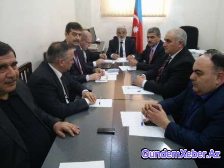 Azadlıq-2015 siyasi partiyalar bloku” sənədləri MSK-ya təqdim etdi