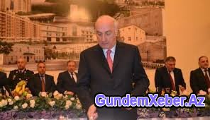 Zakir Fərəcov idarə müdirlərini hədələdi, birini zaldan qovdu