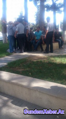 Sumqayıtda kütləvi etiraz - Polis müdaxilə etdi - FOTO Sumqayıtda kütləvi etiraz - Polis müdaxilə etdi - FOTO