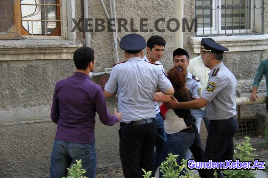 Sumqayıtda ara qarışdı: yol bağlandı, intihara cəhd olundu - FOTOLAR