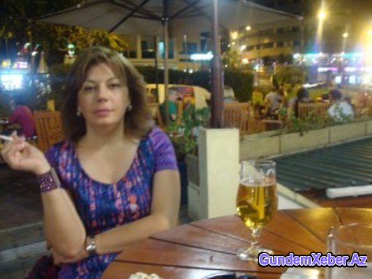 Xanım deputat-namizədin şok fotoları – Kazinoda