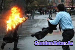 Metronun qarşısında özünü yandırdı