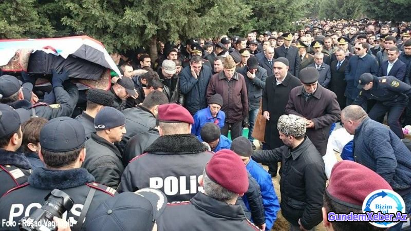 Ramil Usubov polislərin dəfn mərasimində - FOTOLAR + VİDEO