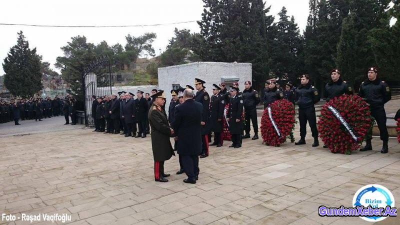 Ramil Usubov polislərin dəfn mərasimində - FOTOLAR + VİDEO