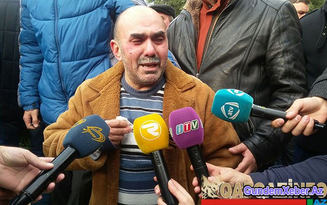Başdaşını öpən ata... - Fotolar