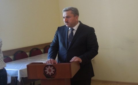 İKİ BAŞÇININ QORUDUĞU MƏMUR HAQDA ŞOK