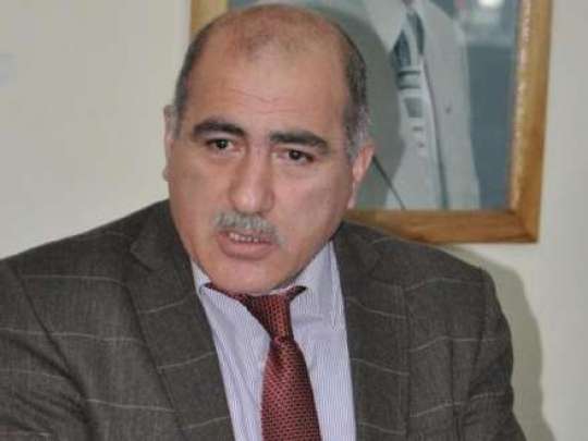 "Tahir Kərimli diz çökməyə vərdiş edib"