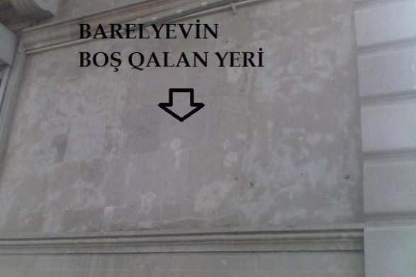 Sabiq nazirin atasının daha bir barelyefi söküldü