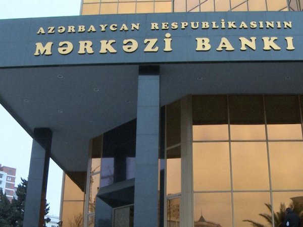 Mərkəzi Bank bağladığı bankı məhkəməyə verdi