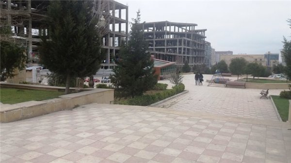 Xaləddin İsgəndərov icra hakimiyyətinin həyətində “moyka” açıb - REPORTAJ, FOTOLAR