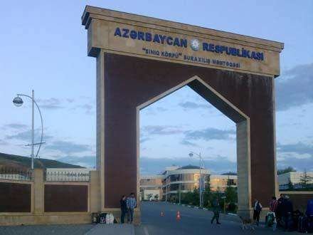 Surxay Zeynalov gömrüyü “özəlləşdirib”