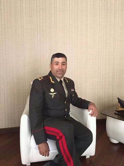 Lələ təpəni azad edən komandirə general rütbəsi verildi