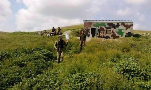 Azad edilən torpaqlar minalardan belə təmizlənir - FOTO