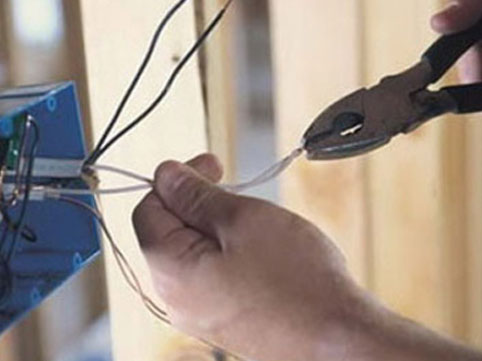 37 yaşlı kişini elektrik cərəyanı vurub