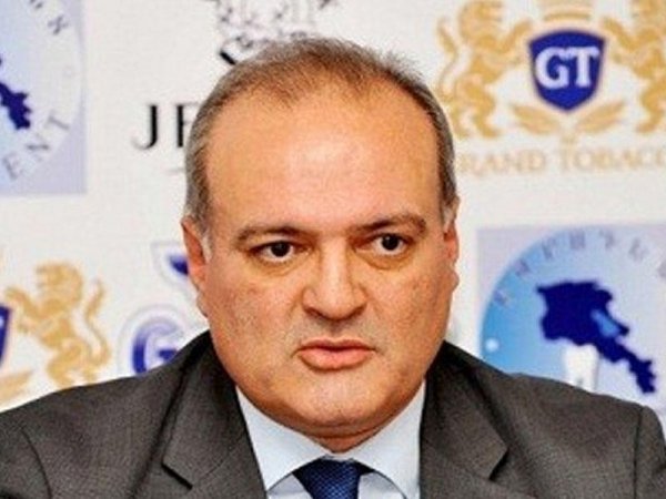 Erməni politoloq: “Təsadüfi deyil ki, güzəşt tərəfdarı olan Petrosyan...”