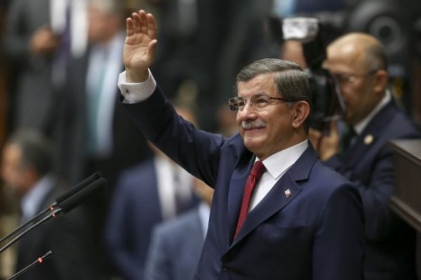 Ərdoğan Davudoğlunu niyə “vurdu”?