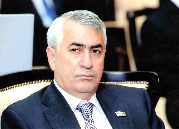 Cavid Qurbanov özgə əmlaklarını necə ələ keçirib?