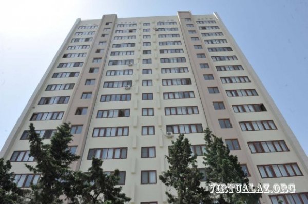 Bakıda yanan bina faciəsi hələ bitməyib
