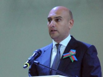 Yaxasında dövlət bayrağı, insanların evini yıxan oliqarx - Rəşad Məmmədov