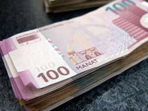 Bakıda müəllimə həmkarına qarşı dələduzluq edib