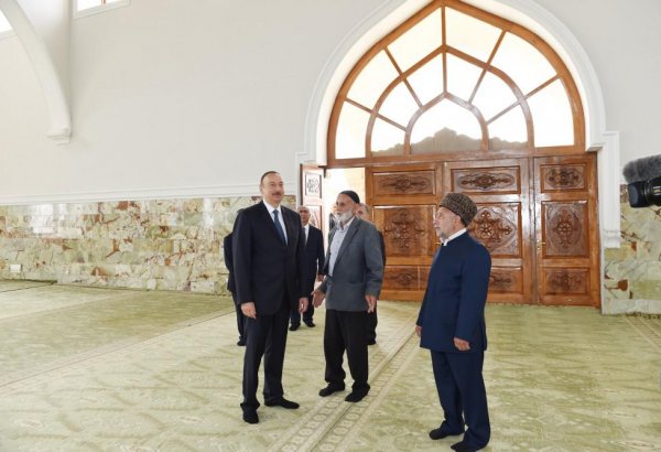 Prezident İlham Əliyev Nardarandakı "Rəhimə Xanım" məscid-ziyarətgah kompleksi ilə tanış olub - FOTO