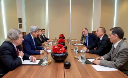 Prezident İlham Əliyev Varşavada NATO Sammitinin açılışında iştirak edib - YENİLƏNİB - FOTO