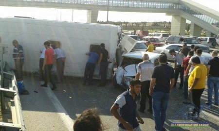 Bakıda AVTOBUS qəzası: 21 YARALI - YENİLƏNİB - FOTO